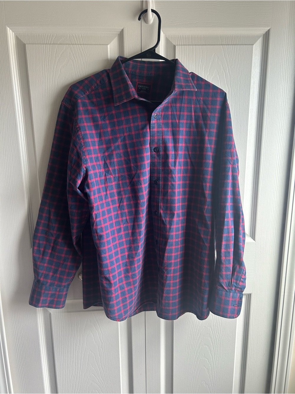 UNTUCKit Navy and Red Checked Long-Sleeve Button-Down